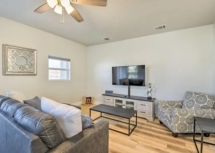 Walk To Tcu: Worth Retreat W/ Balcony!