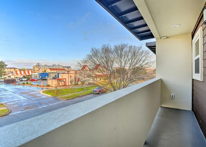 Walk To Tcu: Worth Retreat W/ Balcony! Apartment Fort Worth