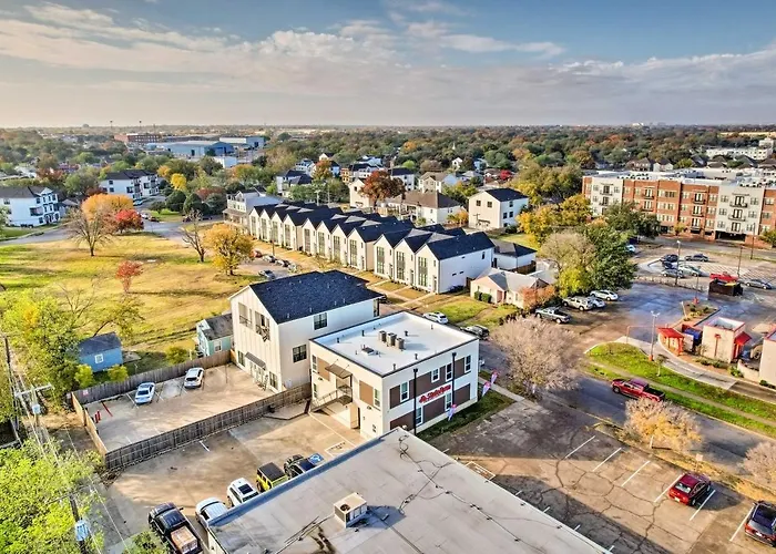 Walk To Tcu: Worth Retreat W/ Balcony! * Fort Worth